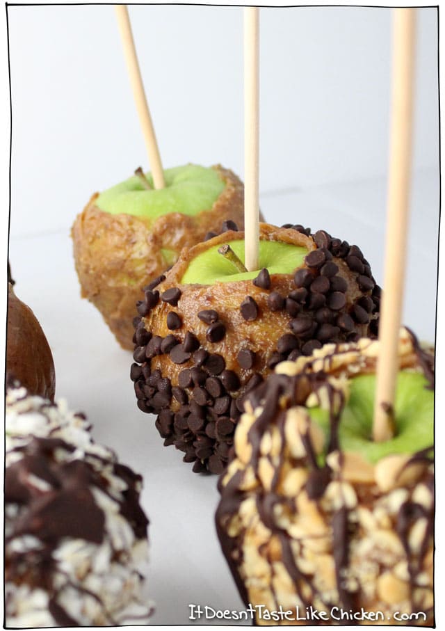 Medjool Date Caramel Apples! The easiest way to make caramel apples ever! No candy thermometers, no working with hot liquid sugar. This is a safe, easy, and HEALTHY way to make a caramel apple. Vegan, dairy free, no bake. #itdoesnttastelikechicken
