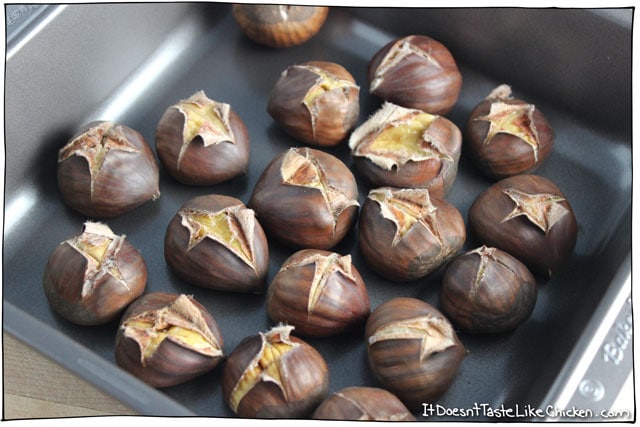 How to Roast Chestnuts (without an open fire)! This method is quick and easy. Chestnuts are now one of my favourite healthy holiday treats! #itdoesnttastelikechicken