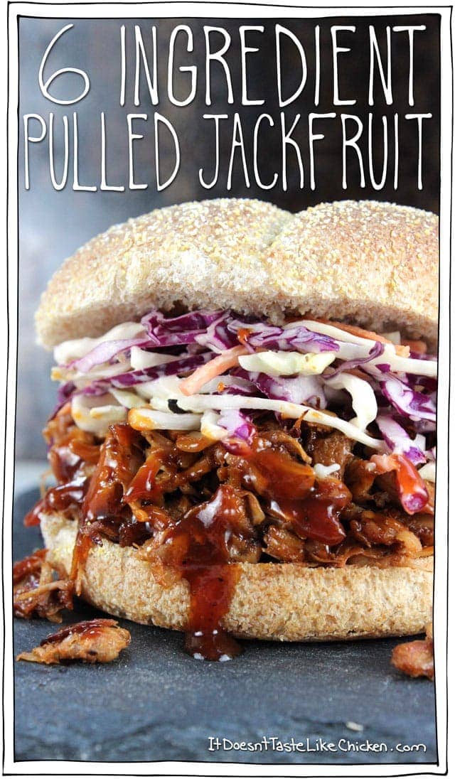 6 Ingredient Pulled Jackfruit! A healthy and incredibly tasty vegetarian and vegan alternative to pulled pork or chicken. Quick and easy to make. Even carnivores love it! #itdoesnttastelikechicken