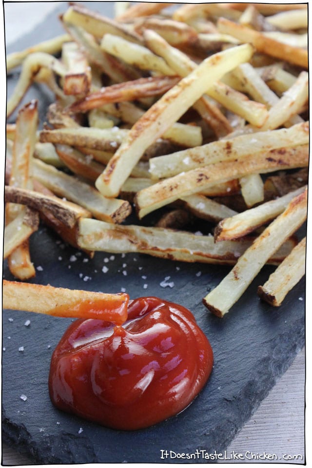 Crispy Baked French Fries! The key to oven crispy french fries are these 3 important (but easy!) tips... #itdoesnttastelikechicken