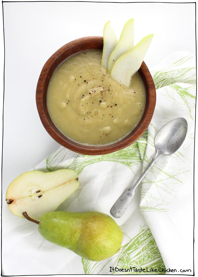 Pear & Leek Soup. Lightly sweet, peppery, creamy (even though there isn’t any cream), you can taste the pears in a gorgeous savoury way, warm and comforting, it’s spectacularly yummy. Very easy to make, perfect for any occasion. Vegan, vegetarian, gluten-free, dairy-free. #itdoesnttastelikechicken