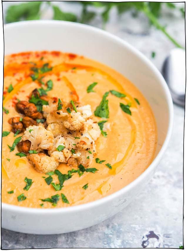 25 Drool-Worthy Vegan Soup Recipes! Creamy, noodle-y, hearty, and spicy soups to warm you from the inside out. Vegan, dairy-free, vegetarian. #itdoesnttastelikechicken
