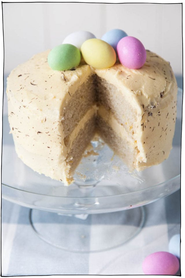35 Beautiful Vegan Easter Desserts that are totally Easter Bunny approved. Chocolate, candies, cookies, cakes and more delicious recipes. Dairy free, egg free. #itdoesnttastelikechicken