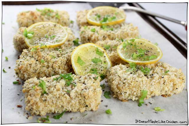Crispy Vegan Lemon Tofu! Marinate the tofu in a lemon garlic sauce for up to three days for an easy make ahead meal. Then bake or fry in a crispy panko coating. Vegetarian, oil-free #itdoesnttastelikechicken