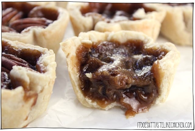Easy Vegan Butter Tarts! The Canadian classic dessert made vegan. Tastes just like the traditional recipe but its egg and dairy free! Perfect for Canada day or any holiday treat. #itdoesnttastelikechicken #veganrecipe #vegandessert #canada