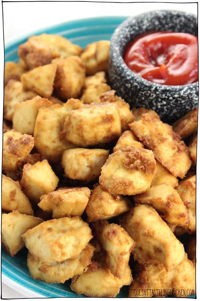 Baked Tofu Bites! An easy baked tofu recipe that is great on its own or can be used in so many dishes: on salads, in sandwiches, in tacos, on pasta, on nachos, as nuggets, the options are endless, use these everywhere! #itdoesnttastelikechicken #veganrecipes #tofu