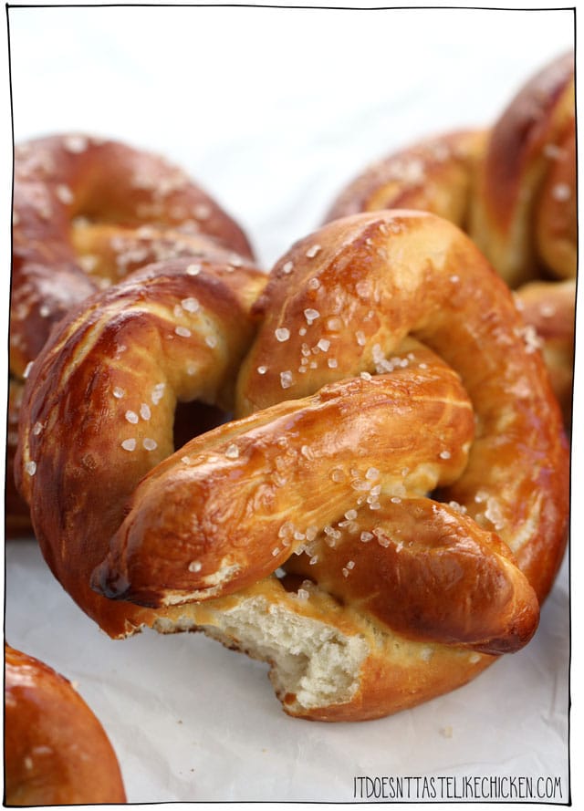 Vegan Buttery Soft Pretzels! Golden crust, soft and chewy, salty and buttery, everything a good pretzel should be. Great for making ahead and freezing for later. #itdoesnttastelikechicken #veganrecipes #veganbaking