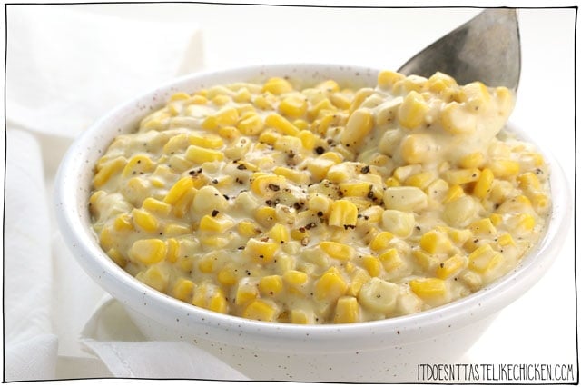 This 5-minute, 8 ingredient vegan creamed corn is the perfect side dish for your holiday feast. It will pair beautifully with Thanksgiving or Christmas dishes, or for any meal you like! #itdoesnttastelikechicken #veganrecipes #veganthanksgiving