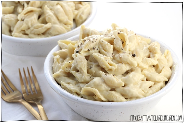 Vegan Truffle Mac and Cheese! 10 ingredients, 20 minutes to make. This dairy-free pasta tastes super fancy but is actually super easy to make. Perfect for Valentine's day, anniversaries, celebrations, and date night. #itdoesnttastelikechicken #veganrecipes