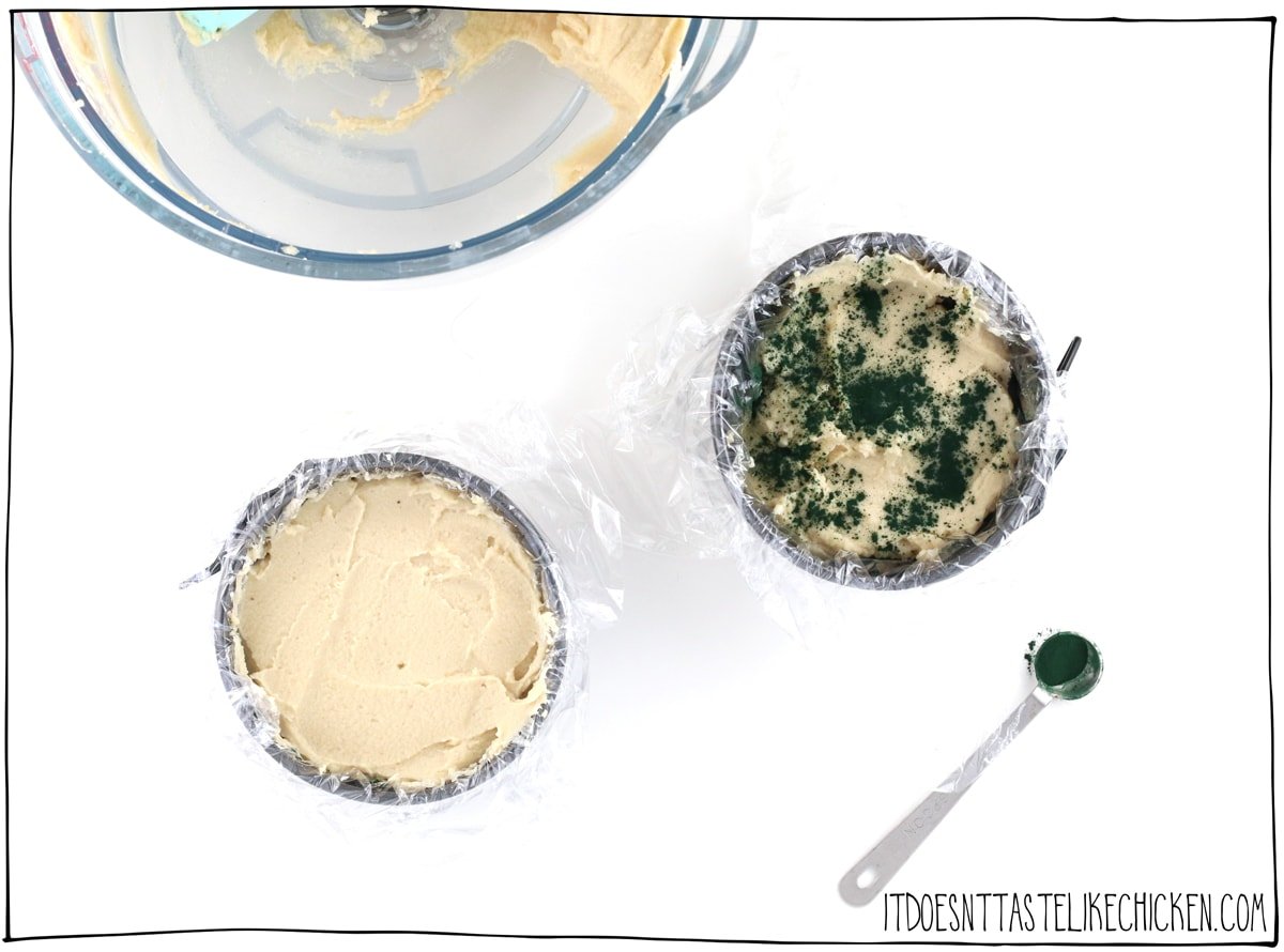 layer the cheese with spirulina in a mold