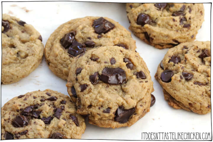 These are hands down the best vegan chocolate chip cookies you will ever make! They are crispy on the outside, and perfectly chewy! They are sweet (but not too sweet), buttery, and oozing with melty chocolate. These cookies are easy to make, use only 1 bowl and 10 ingredients, and will stay chewy for days when kept at room temperature or freeze wonderfully as well. #itdoesnttastelikechicken #veganbaking #vegancookies