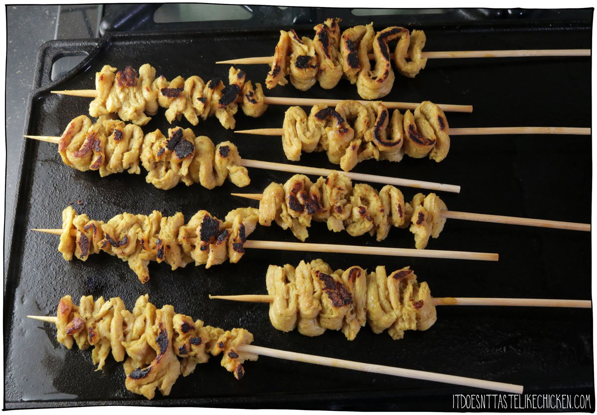 Grill the vegan satay skewers until charred in some spots.