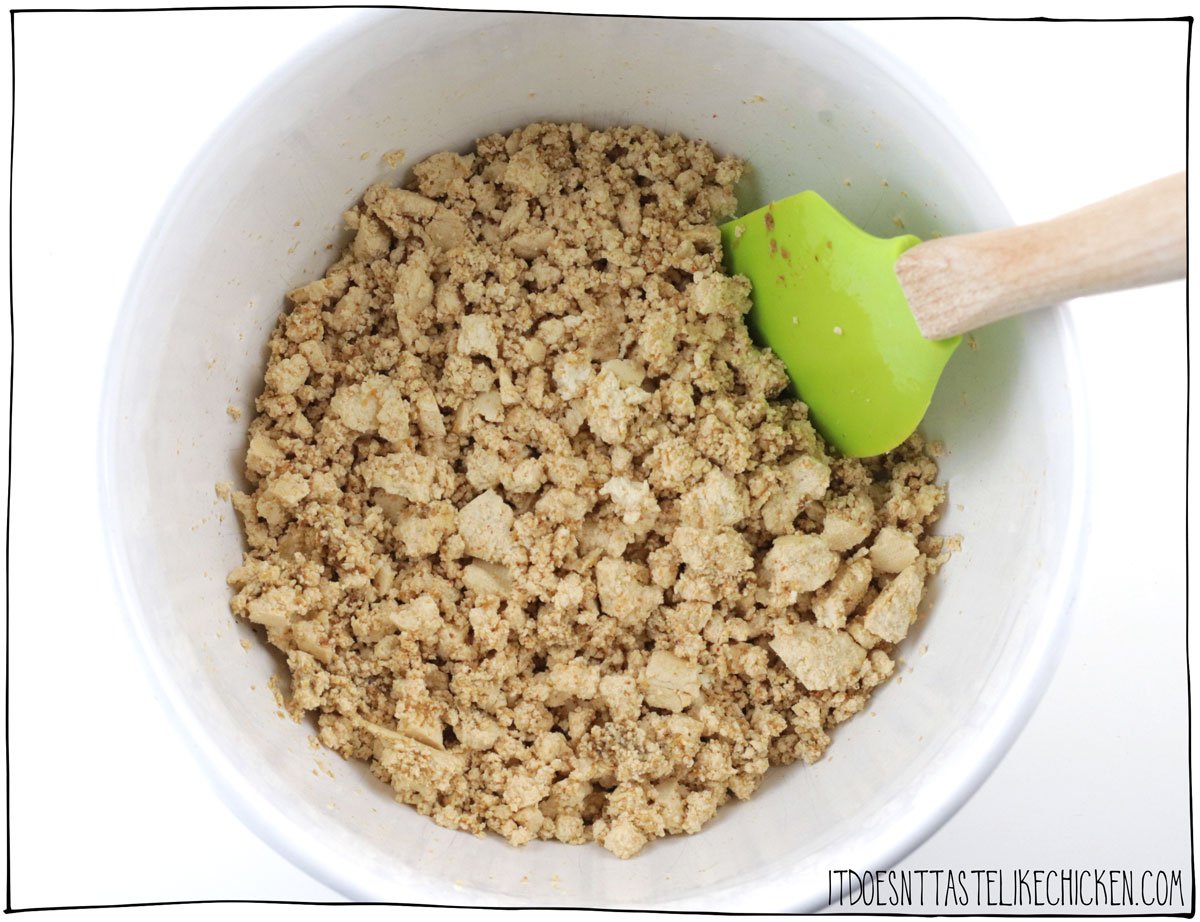 Crumble the tofu then mix it with seasonings.